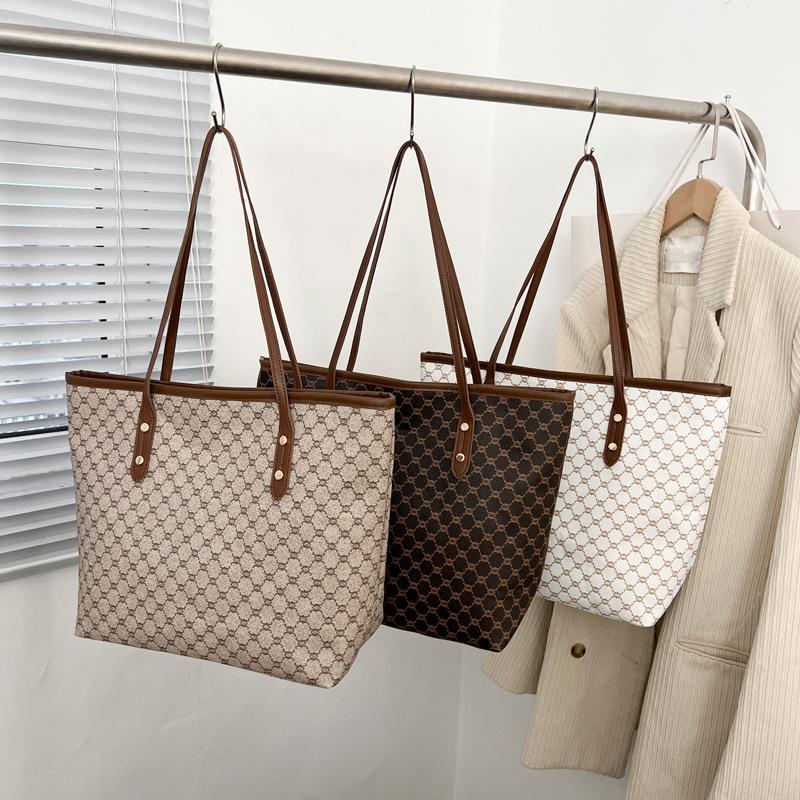 Simple and Fashionable Large-Capacity Bag for Women 2025 Hot Trend Six Women's Tote Bag Commuting Large-Capacity Shoulder Bag