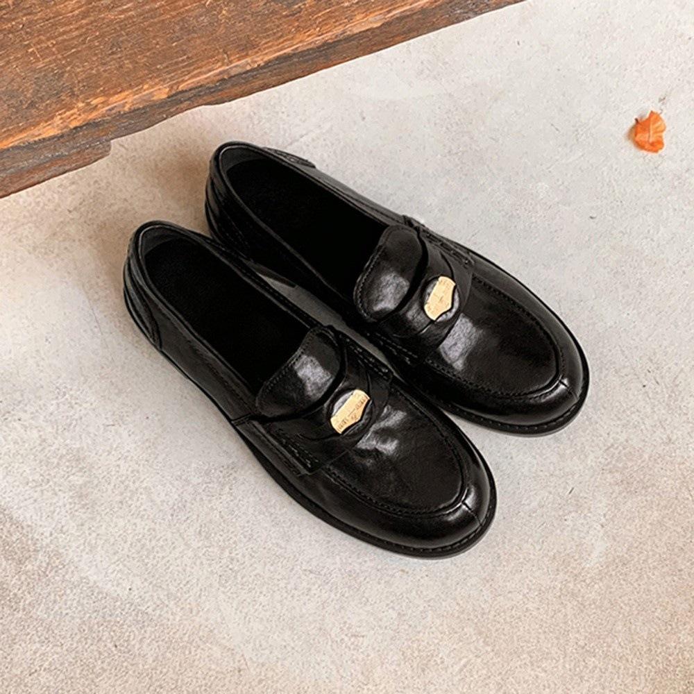Grape House~ Textured Gold Coin Loafers for Women, British Style Versatile Retro Low Heel Jk Leather Shoes