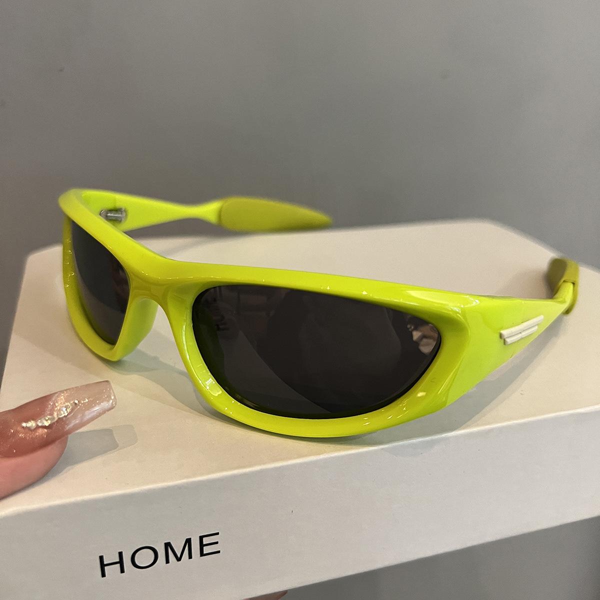 Cyberpunk Futuristic Hip Hop Street Shot Sunglasses Men and Women Trendy Internet Hot Spice Girls Millennium Style Riding Sunglasses