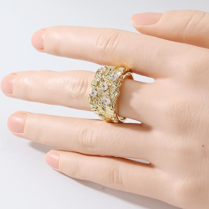 Morning Moon Cross-Border Ring, Gold Color, for Men and Women, as Shown, Artistic Retro Bohemian Style, Copper