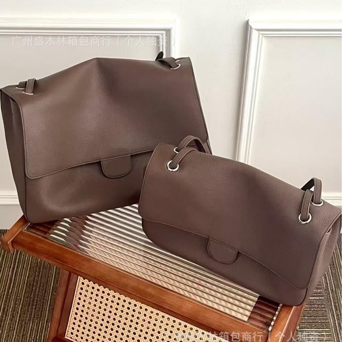 High-Quality 26S Small Chanel-Style Airport Bag, Soft Calfskin Airport Bag, Single Shoulder Crossbody Bag for Export