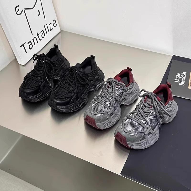 Autumn and Winter Retro Dad Shoes for Women, Small Feet, 2025 New Thick Soles, Increased Height, Versatile Niche Casual Sports Shoes, Trbottomy