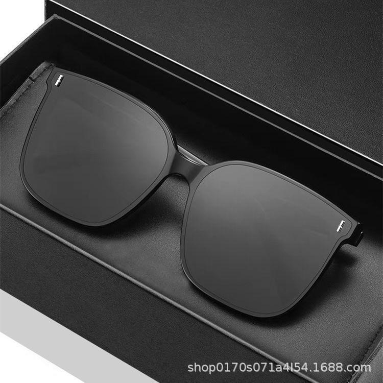 2026 New Model Vertical Stud Sunglasses, Gm Style, Women'S, Face-Slimming, Uv Protection, Tiktok Trending, Fashionable Influencer Sunglasses
