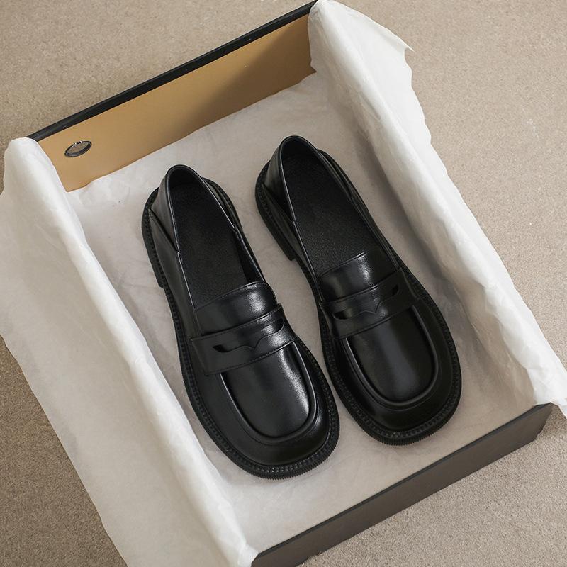 Black British-Style Women's Leather Shoes with Thick Soles, 2026 Spring New Model, Slip-On Chunky Heel Loafers, Round-Toe Dual-Wear Women's Shoes