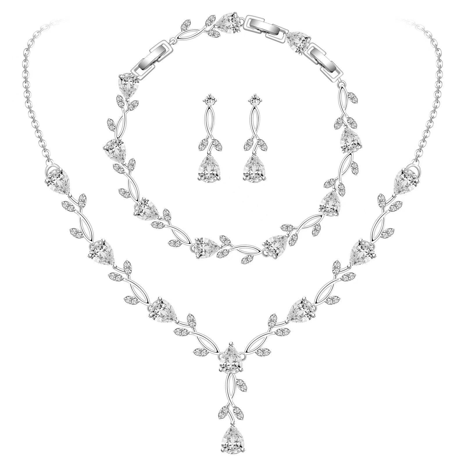 Amazon Wedding Bridal Necklace and Earrings Jewelry Set with Diamond-Encrusted Alloy Accessories Manufacturer In-Stock Wholesale Light Luxury Style