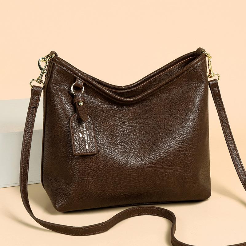 Women's Bag 2026 New Model Spring/Summer Single Shoulder Tote Bag Large Capacity Versatile Retro Crossbody Bag