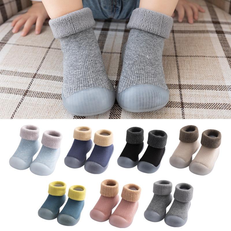 Autumn and Winter Baby Walking Shoes, Soft-Soled, Non-Slip, Indoor Children's Shoes, Waterproof Floor Socks, Fleece-Lined and Thickened for Infants and Toddlers