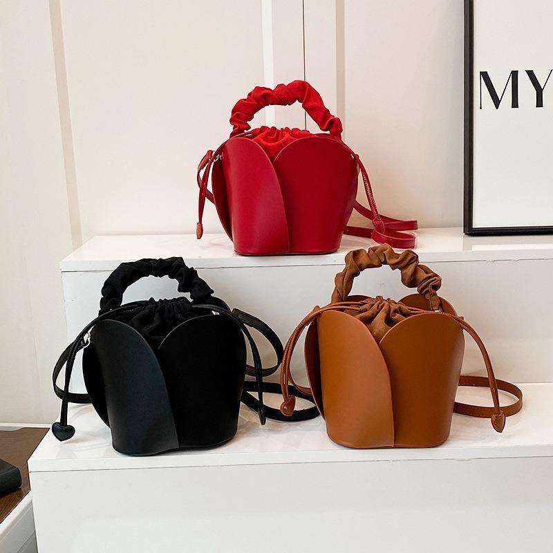 Hot-Selling Women's Handbags, Women's Crossbody Bags, Bucket Bags, Petal Bags, Hand-Held Shoulder Bags, Large-Capacity Bags, Tote Bags