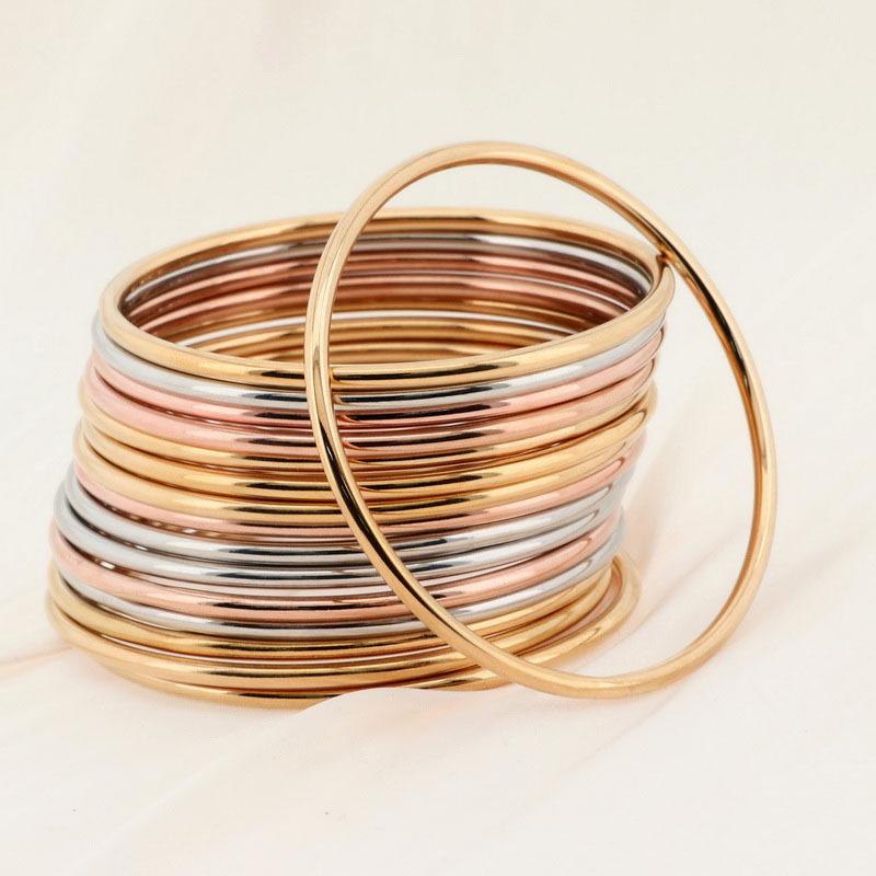 Foreign trade Europe and the United States personality stainless steel 304 round wire 3mm plain circle multi-color non-welded mouth integrated laminated bracelet