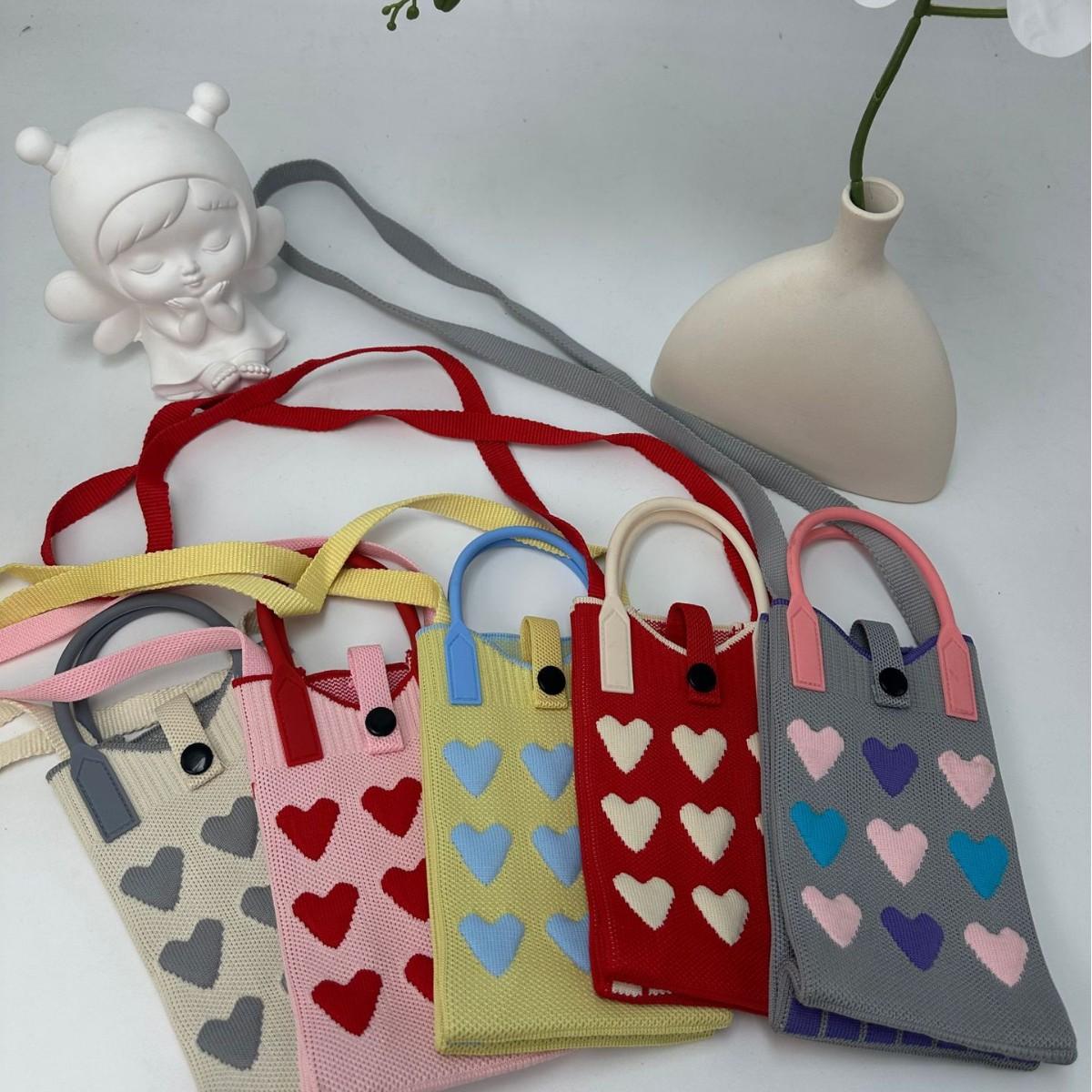 Korean-style niche design cute and sweet heart-shaped mini phone bag, knitted shoulder crossbody bag, portable handbag for women