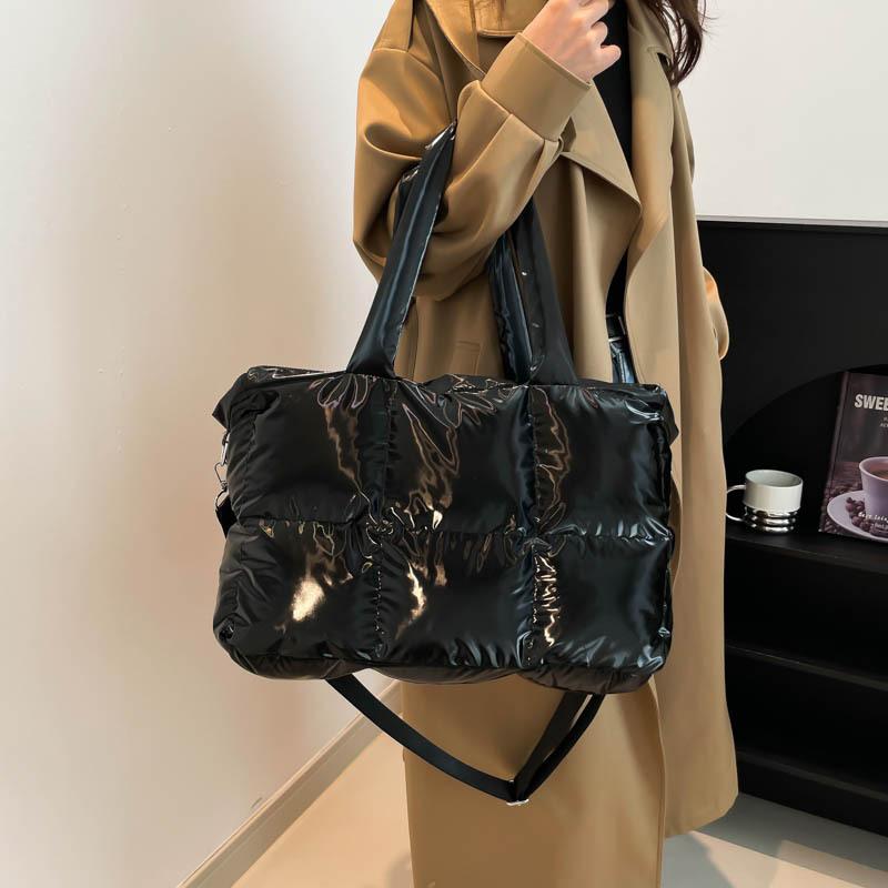 2024 New Shoulder Bag Down Cotton Bag Large Capacity Underarm Bag Underarm Bag Women's Bag Fashion Portable Tote Bag