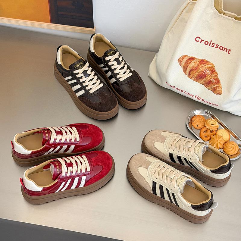 Genuine leather women's sneakers, 2026 autumn new model, versatile soft-soled white shoes, women's casual sneakers