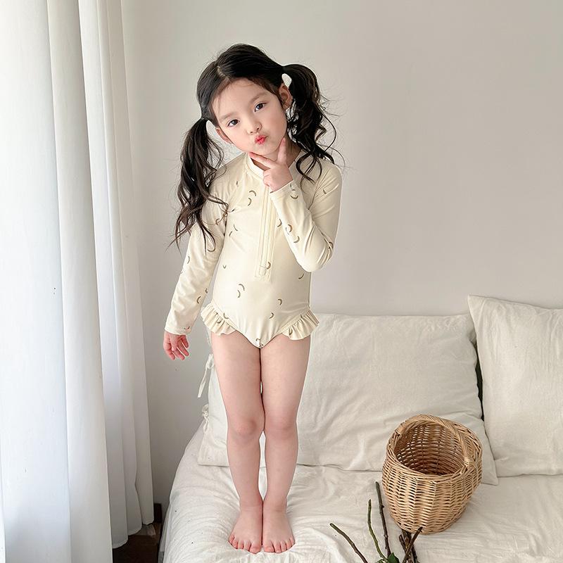 Wholesale girls' swimsuits for summer, baby one-piece long-sleeve sun-protective quick-dry girls' swimwear, cute children's swimsuits for girls