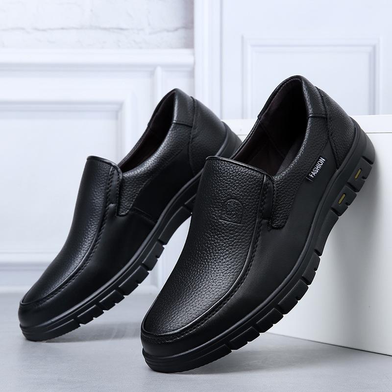 Leather Shoes Men's Leather Summer Breathable Business Casual Men's Slip-on Soft Bottom Non-slip Leather Sandals for Middle-aged and Elderly Dads