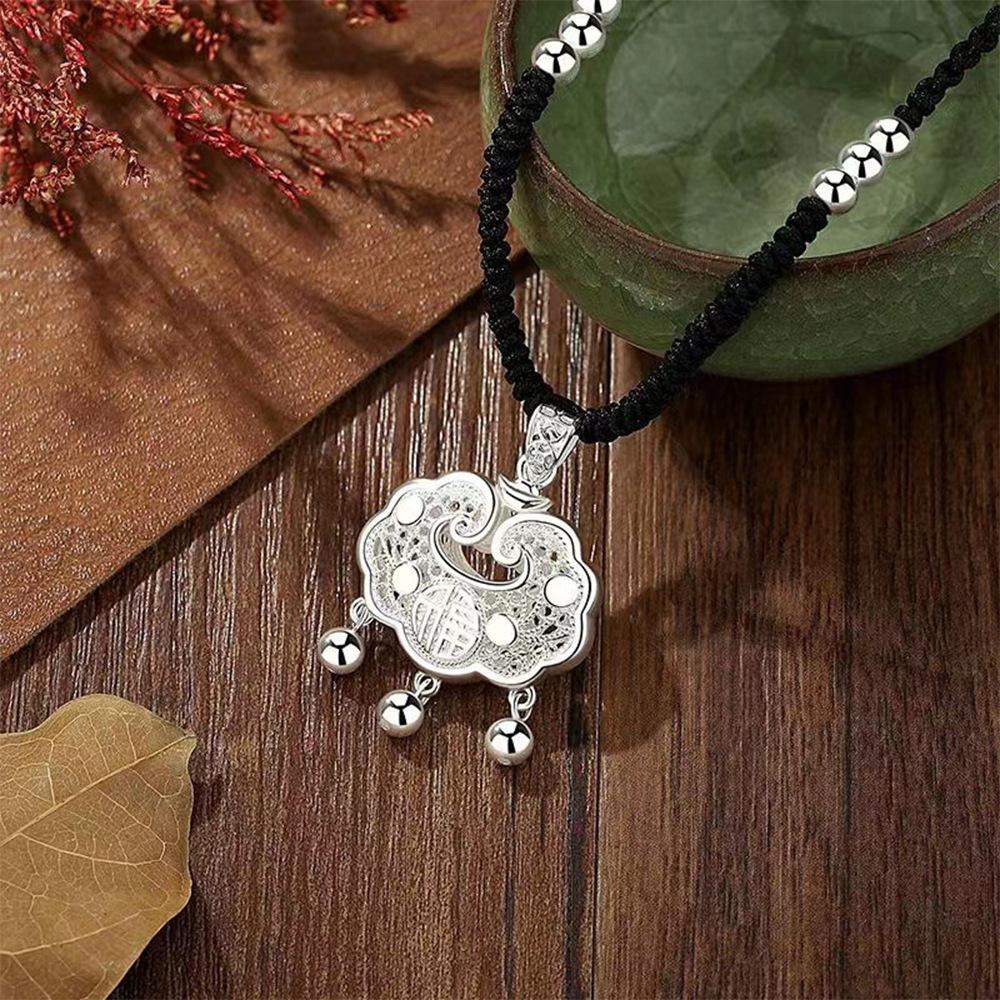 Chinese Style Peace Lock Necklace for Women 2025 New High-End Black Rope Versatile Longevity Lock Pendant Niche Wholesale