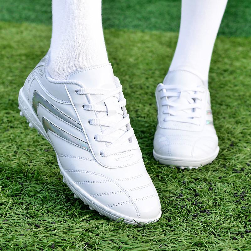 Wholesale White Children football shoes men and women students nail shoes new boys and girls broken nail pink football training shoes