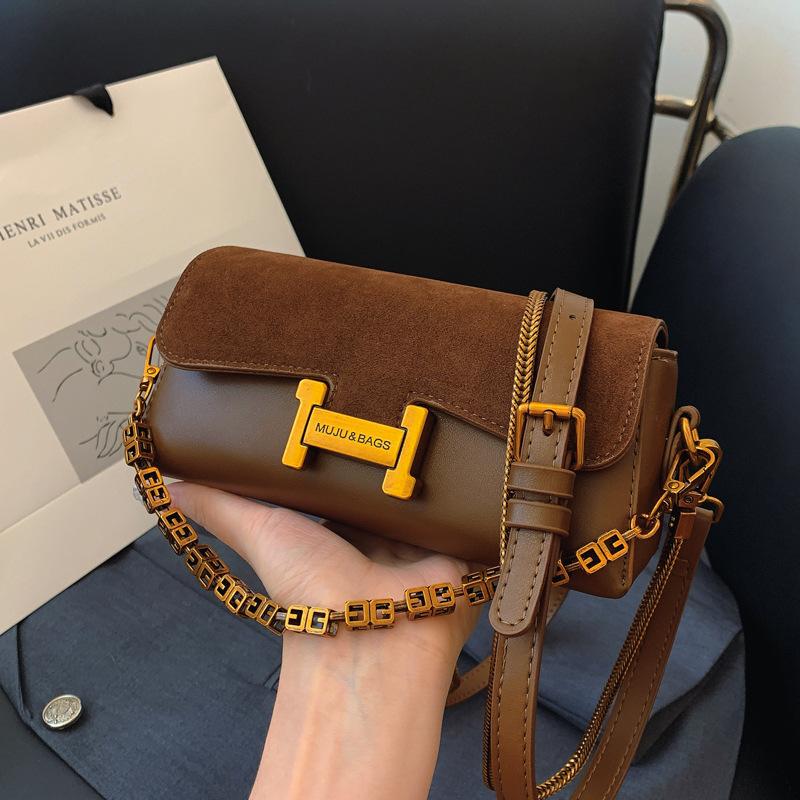 Women's Bag 2026 New Model Chain Underarm Bag Versatile Handbag Crossbody Bag Retro Small Square Bag European and American Retro