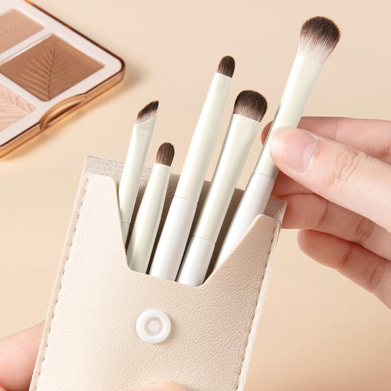 Cangzhou Makeup Brush Set Eye Shadow Brush Blade Brush Blush Contouring Highlighter Nose Shadow Beginner Brush