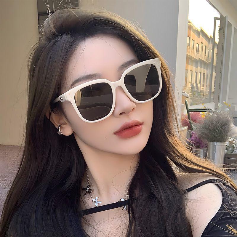 White Sunglasses for Women, Stylish and Fashionable, 2026 New Model, Uv Protection, Suitable for Square and Round Faces, Make the Face Look Slimmer