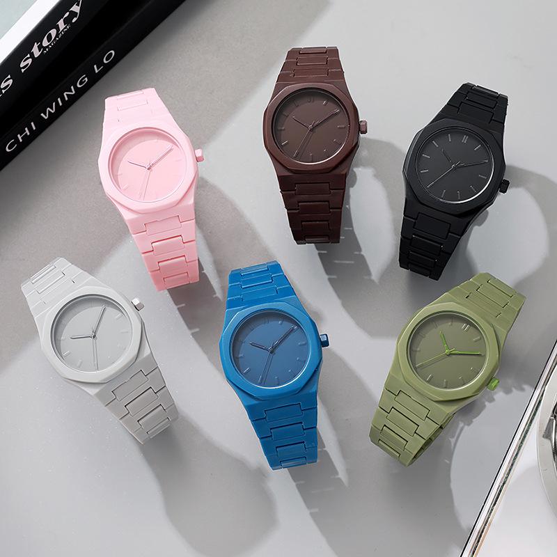 Watches for Men, High-End Waterproof Women's Watches, Popular Plastic Men's Quartz Watches in Southeast Asia and the Middle East