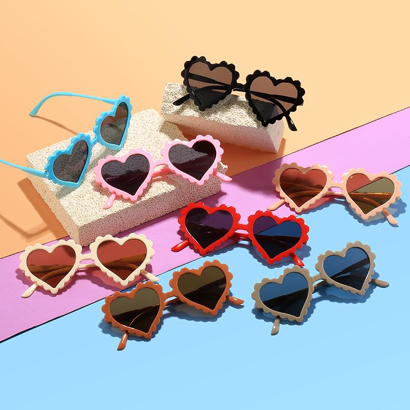 Cute baby cartoon glasses heart-shaped fashion boys and girls UV-proof sunglasses personalized children's love sunglasses