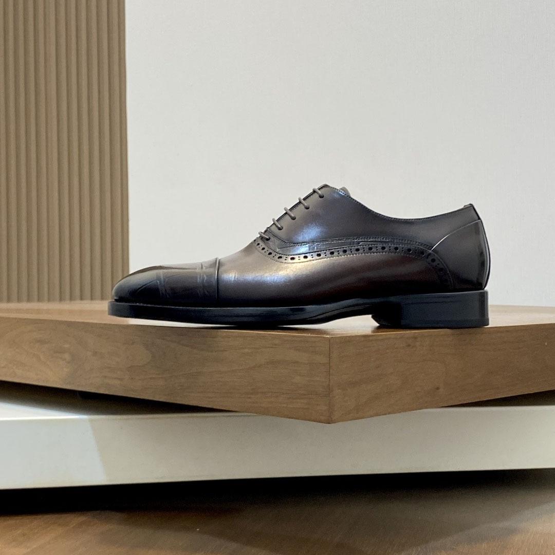 Goodyear handmade men's shoes, swallowtail carved Oxford style, gentleman's formal business shoes, breathable, genuine leather sole, top-layer calfskin