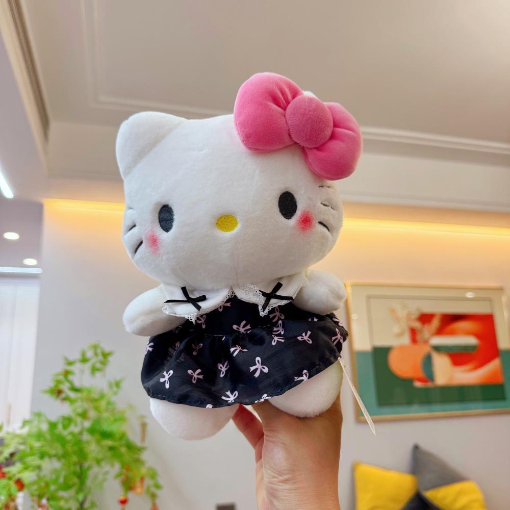 蝴蝶结小黑裙猫猫