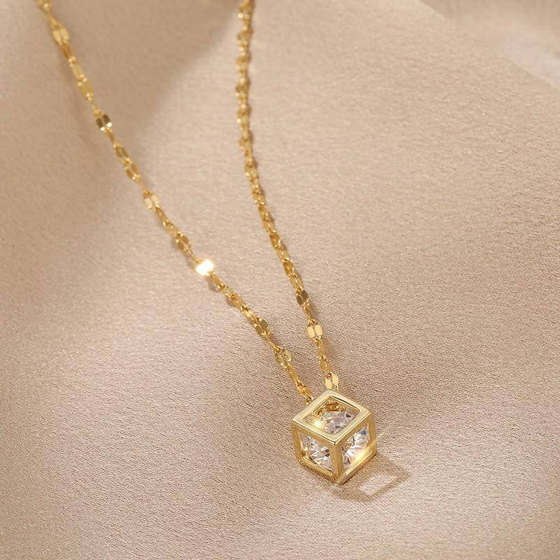 Light Luxury Fashion Small Sugar Square Zircon Titanium Steel Necklace Women's Little Red Book Simple Clavicle Chain High-grade Copper Pendant