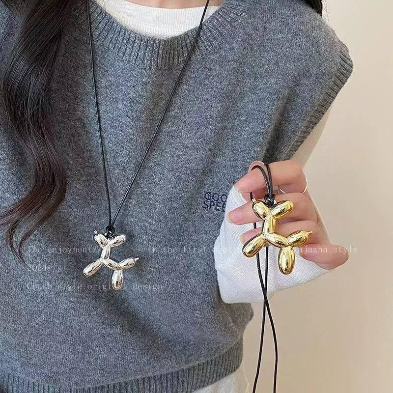 Trendy Versatile Korean-Style Leather Cord Necklace for Women with Niche Design, High-End Accessory for Autumn and Winter Long Sweater Collarbone Chain