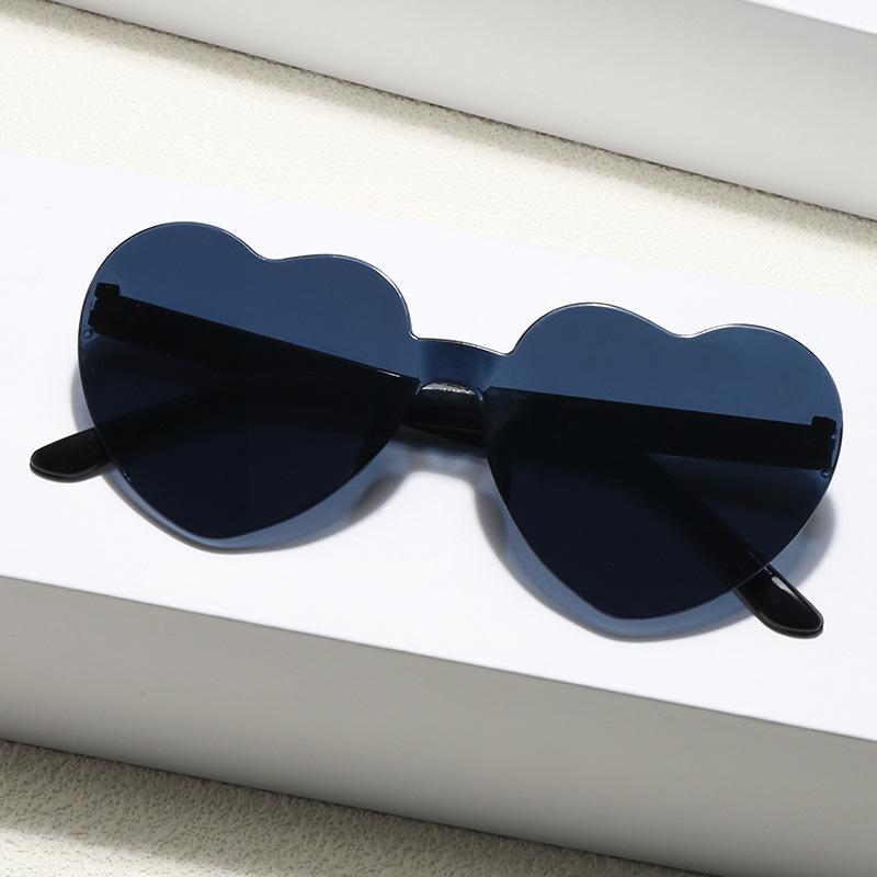 New Cross-Border Peach Heart Sunglasses, Love Glasses, European and American Trendy Rimless One-Piece Marine Film Dazzling Color Sunglasses