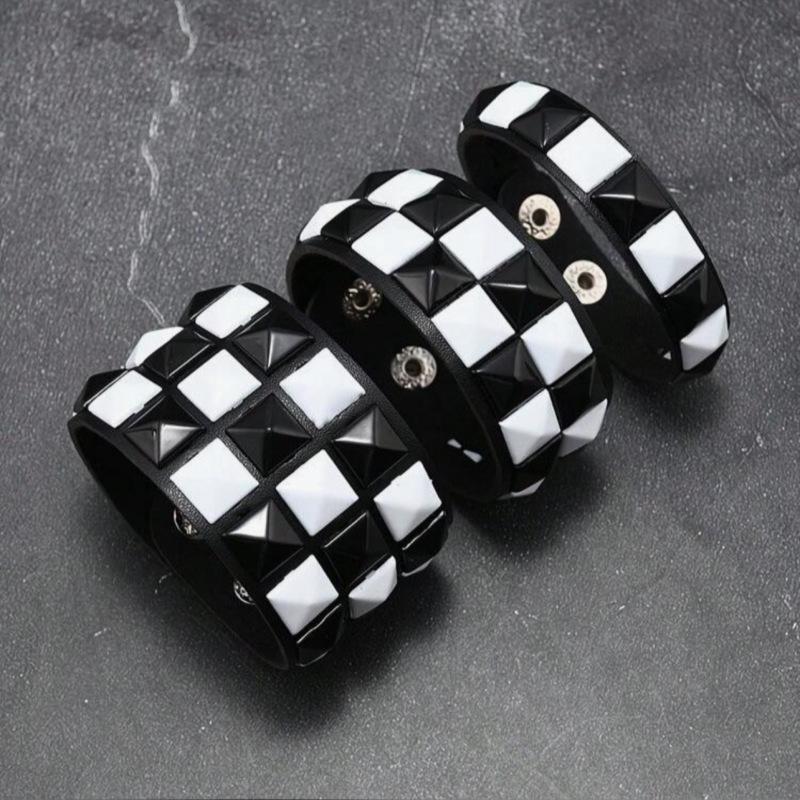 European and American Cross-Border Hot Selling Black and White Square Nail Punk Bracelet Personalized Street Rivet Couple Bracelet Wrist Strap Accessories