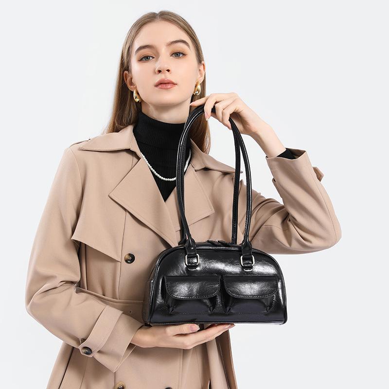 Women's Bag 2026 New Style Retro College Style Versatile Large Capacity Casual College Student Class Commute Bag Single Shoulder Handbag