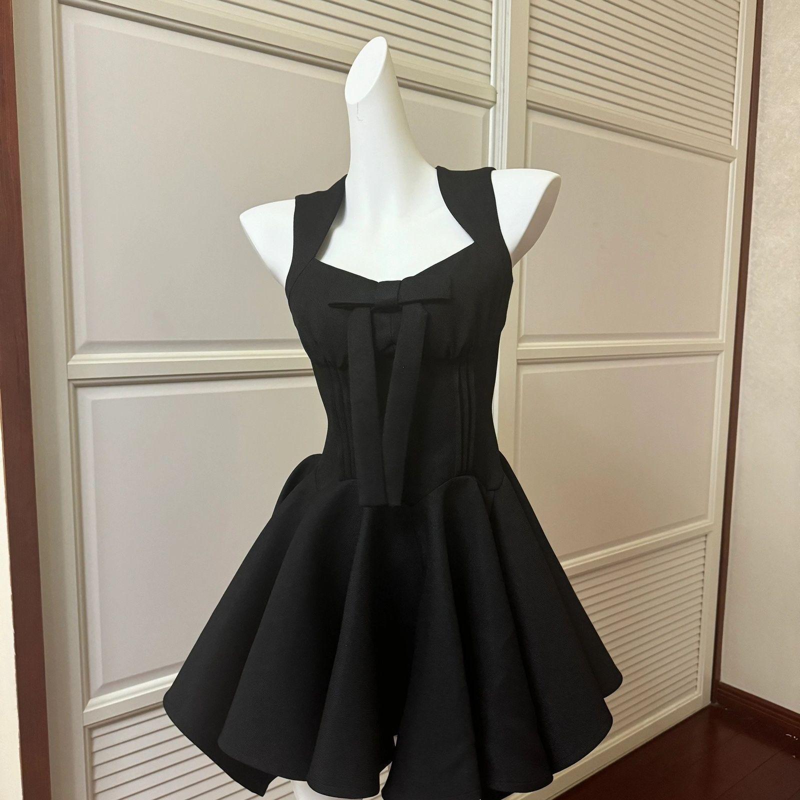 Birthday dress, tutu dress, princess dress, bow-tie dress, elegant sleeveless waist-cinching dress, beige dress