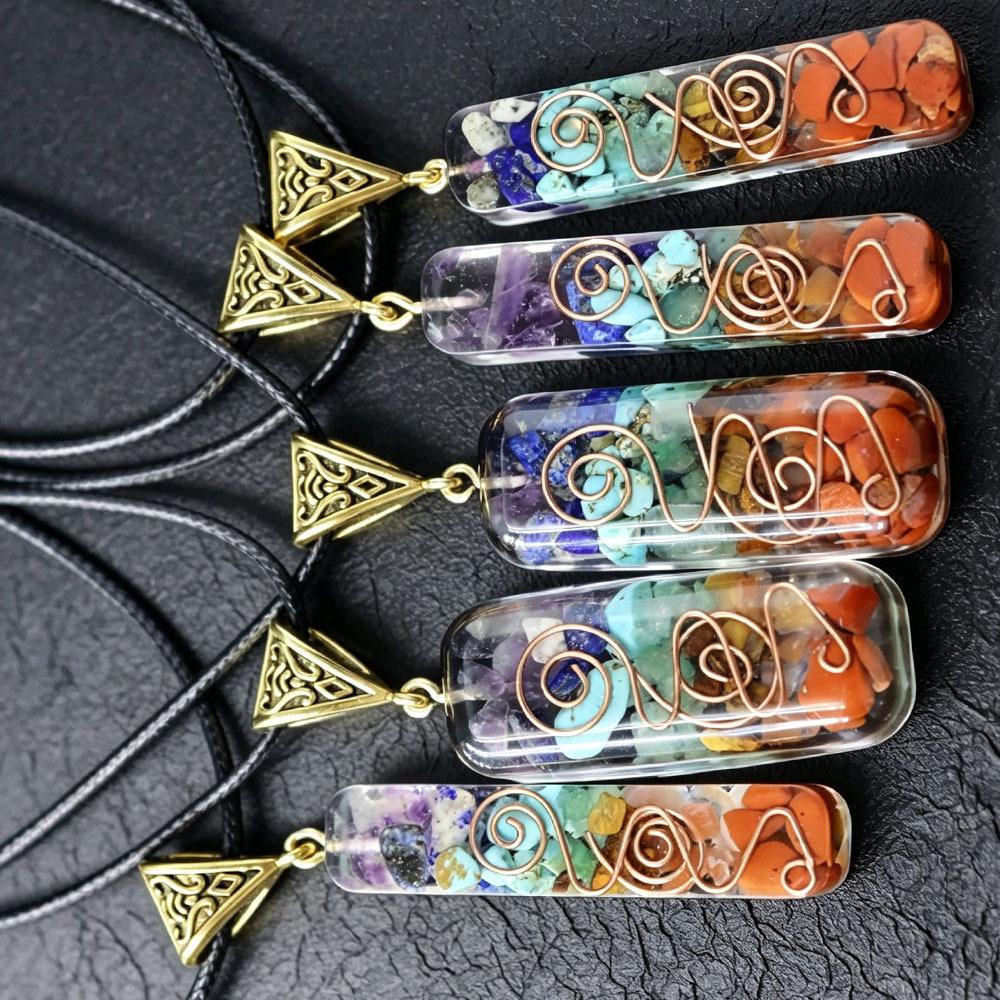 Manufacturer's Cross-Border Live Streaming on Amazon: Colorful Crushed Stone Necklace, Resin-Coated Natural Stone Pendant, Sweater Chain