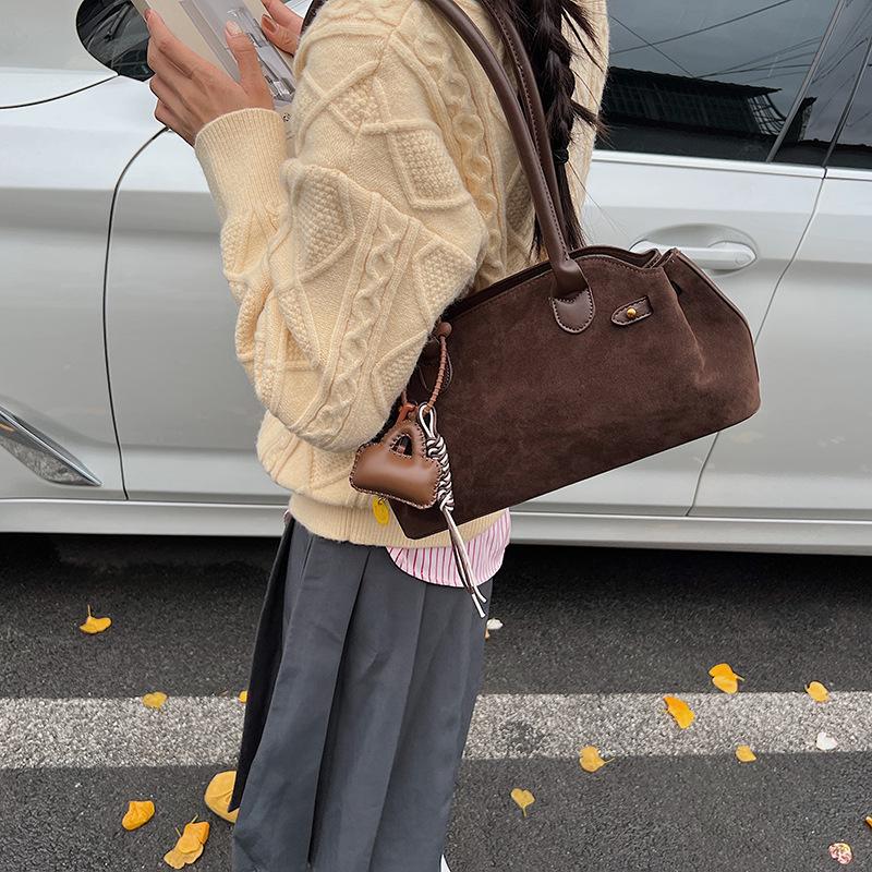 Boston Shoulder Bag Niche Deerskin Velvet Women's Bag New Light Luxury Shoulder Armpit Pillow Bag Satchel Commuter Bag