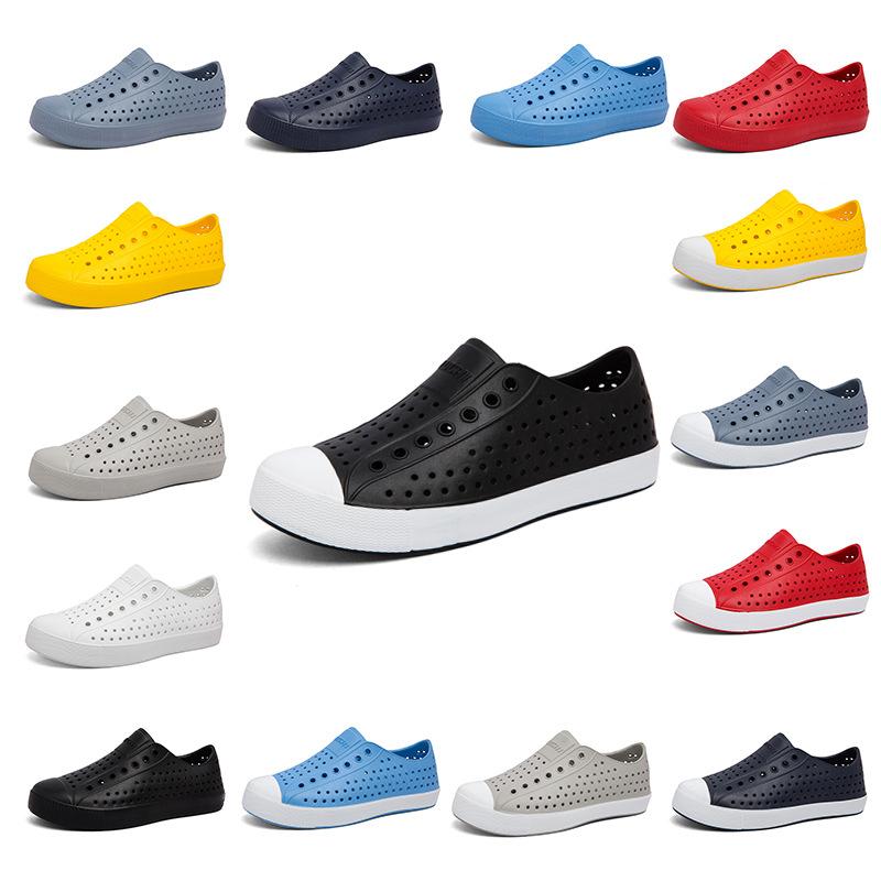 Luchi Summer Clogs Korean Style Unisex Casual Outdoor Breathable Non-Slip Water-Resistant Closed-Toe Soft-Soled Sandals