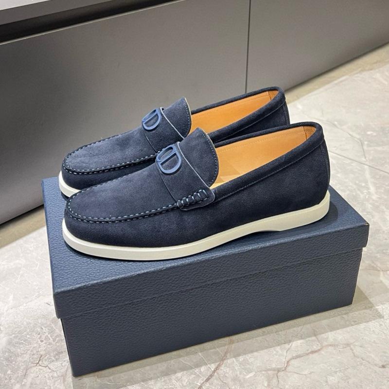 New versatile slip-on loafers for men, made of genuine leather, stylish, lightweight, and casual