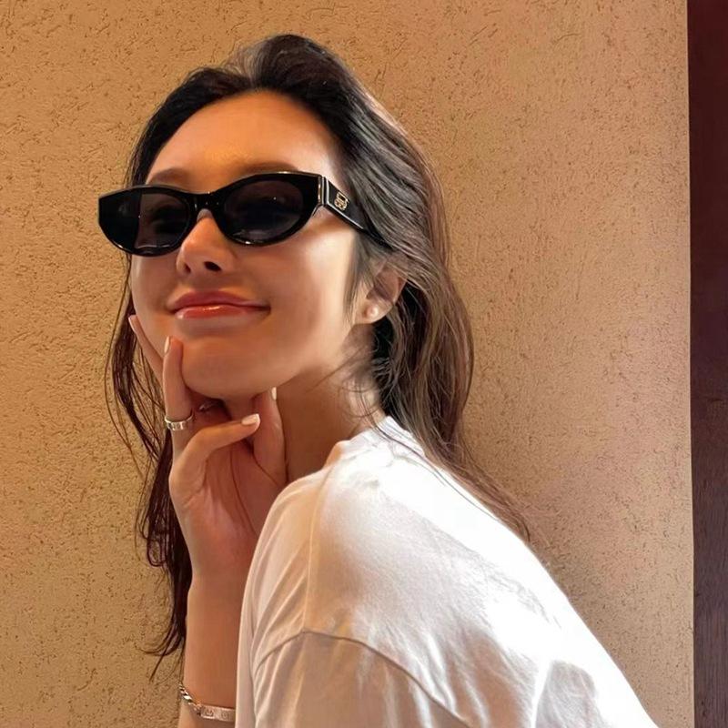 2022 Korean style Oval High sense STREET SHOT hot girl sunglasses female ins Internet celebrity glasses fashion sunglasses male-