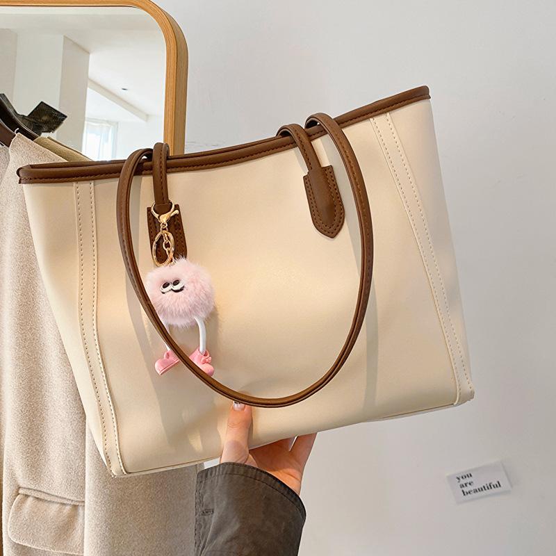 Elegant commuter textured handbag 2023 autumn and winter New versatile Korean style shoulder underarm bag elegant tote bag