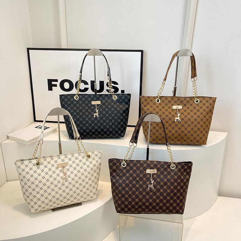 Commuting Retro Chain Bag 2024 Autumn and Winter New Style Single Shoulder Women's Bag Fashionable Handbag Tote Large Capacity Wholesale