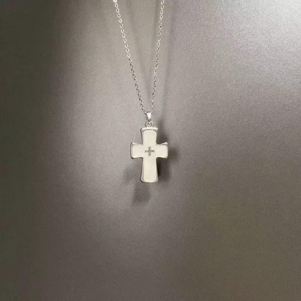 2025 New Cross Necklace for Women, Simple and Fashionable High-End Pendant, Couple Style, Light Luxury Sweater Chain Accessory