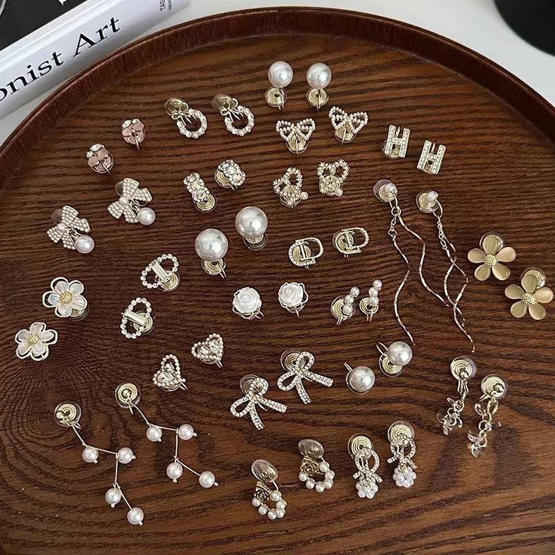 Pearl Mosquito Incense Plate Ear Clip Women's Earrings Without Ear Holes Advanced Sense Painless Ear-free Fashion Commuter Earrings Wholesale
