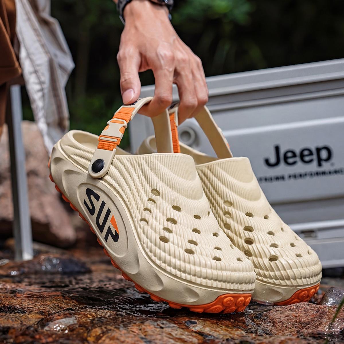 Outdoor Thick-Soled Eva Clogs for Men, 2026 New Model, Beach Non-Slip Water Shoes, Closed-Toe Slippers for Women, Summer Outdoor Wear