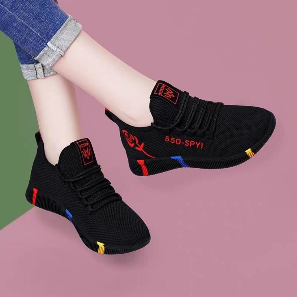 New Old Beijing cloth shoes walking shoes soft bottom non-slip mother sneaker breathable mesh shoes women's fashion casual shoes