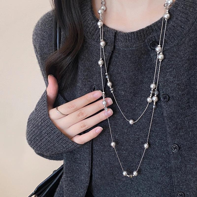 Double-Layered Baby's Breath Gray Pearl Necklace for Women, Accessible Luxury and High-End Stacked Necklaces, Autumn and Winter Long Sweater Chain Accessories