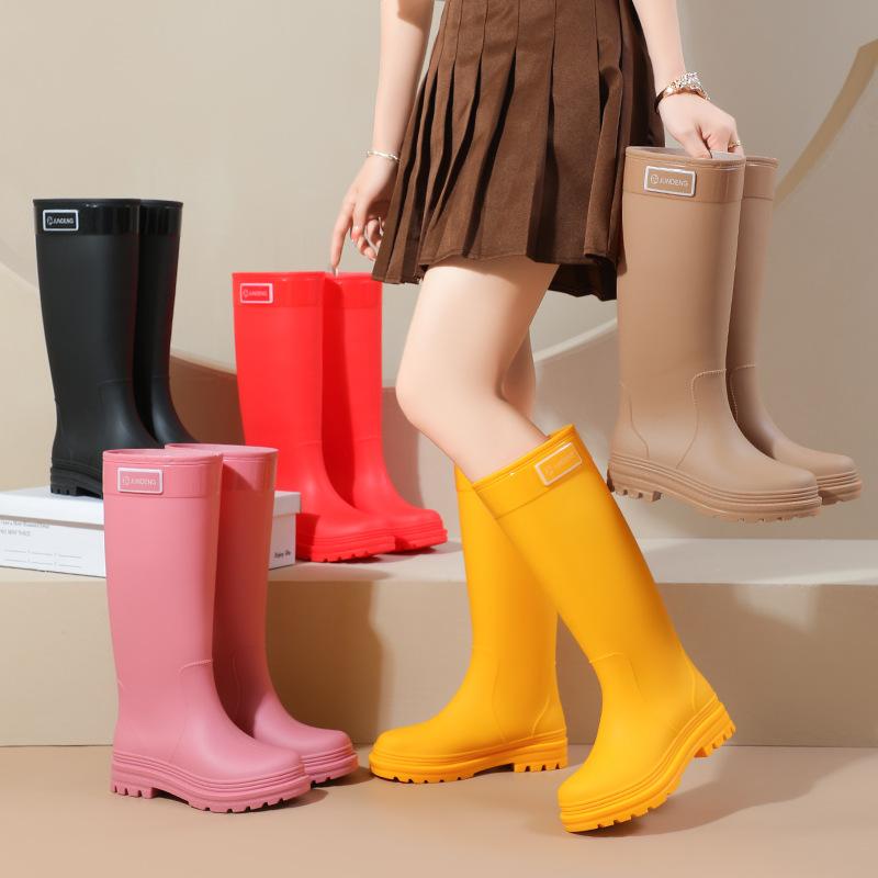 Cross-Border Foreign Trade Thickened Rain Boots for Women, High-Tube Waterproof Shoes, Non-Slip Fashionable Rubber Shoes, Factory Wholesale in Yunnan