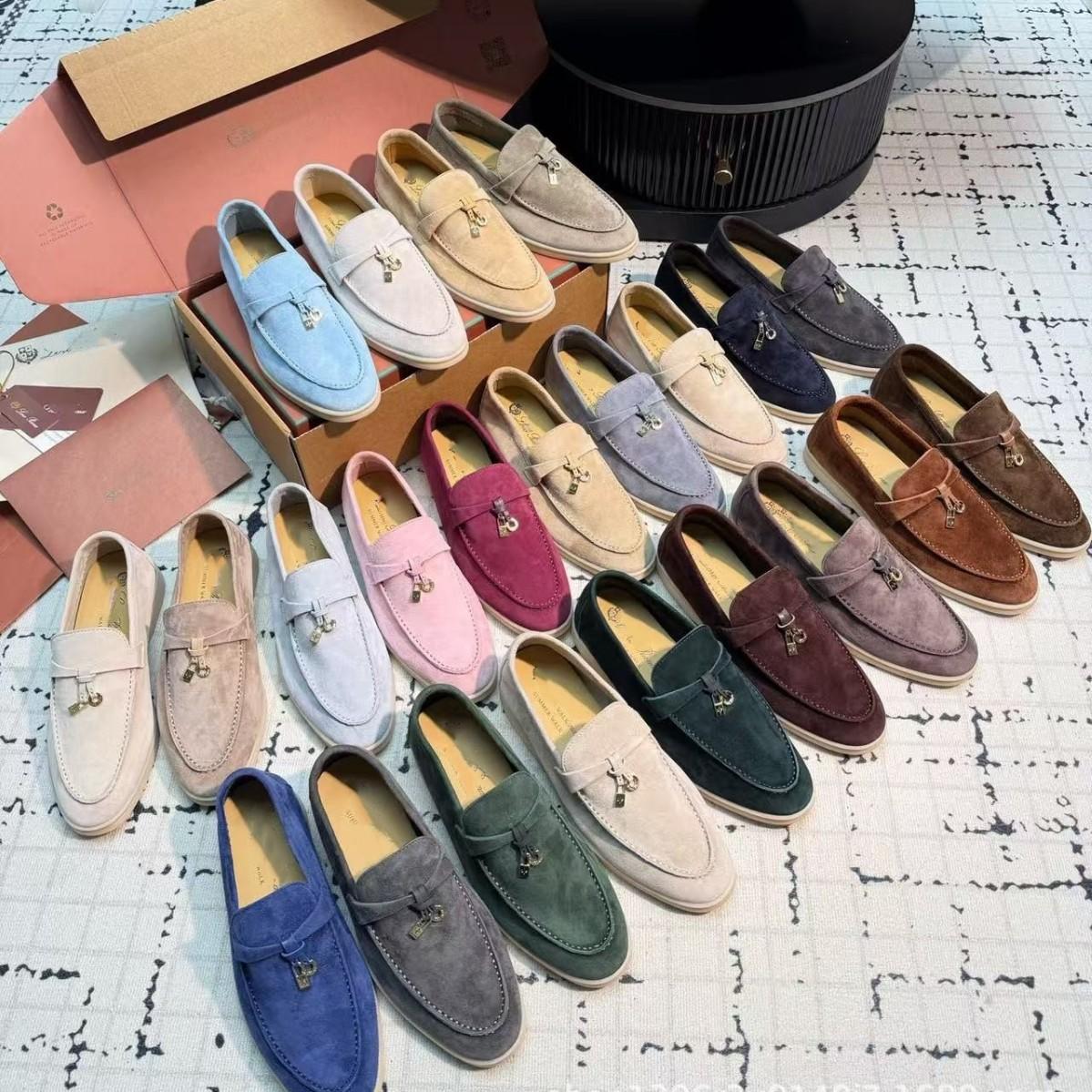 In-stock, exclusively for export: Spring/Autumn LP Italian loafers, unisex, with tassel details, slip-on style, and flat soles
