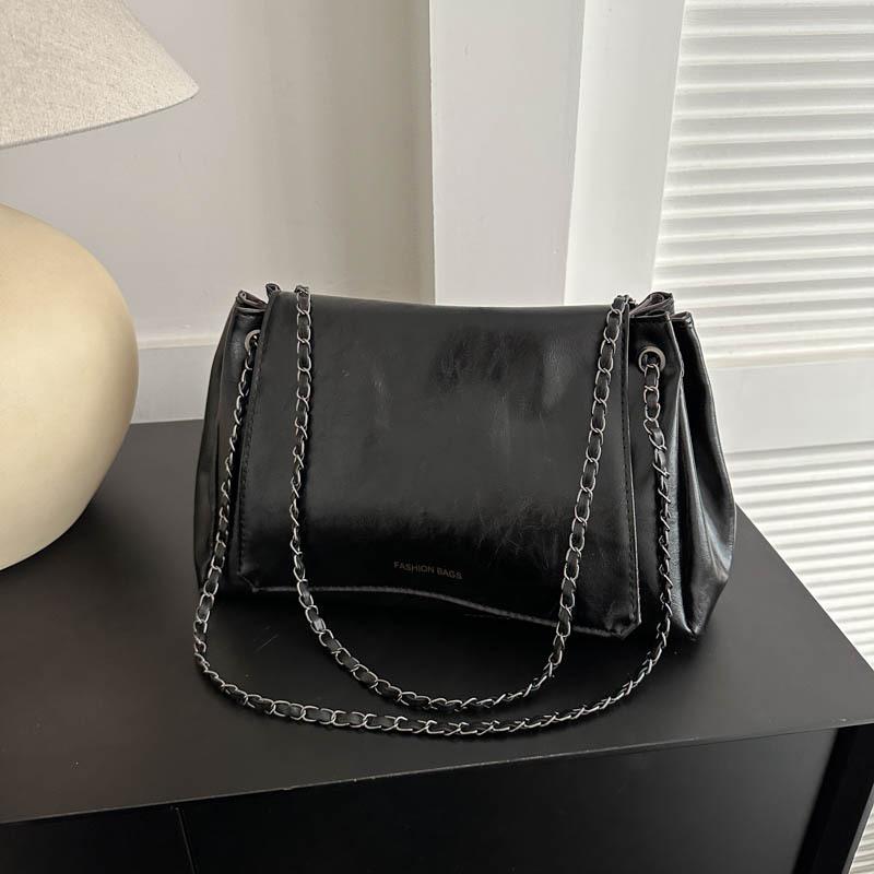 Korean Retro Bags for Women 2023 New Versatile Armpit Bag High-Quality Oil Leather Chain Crossbody Bag Tote Bag