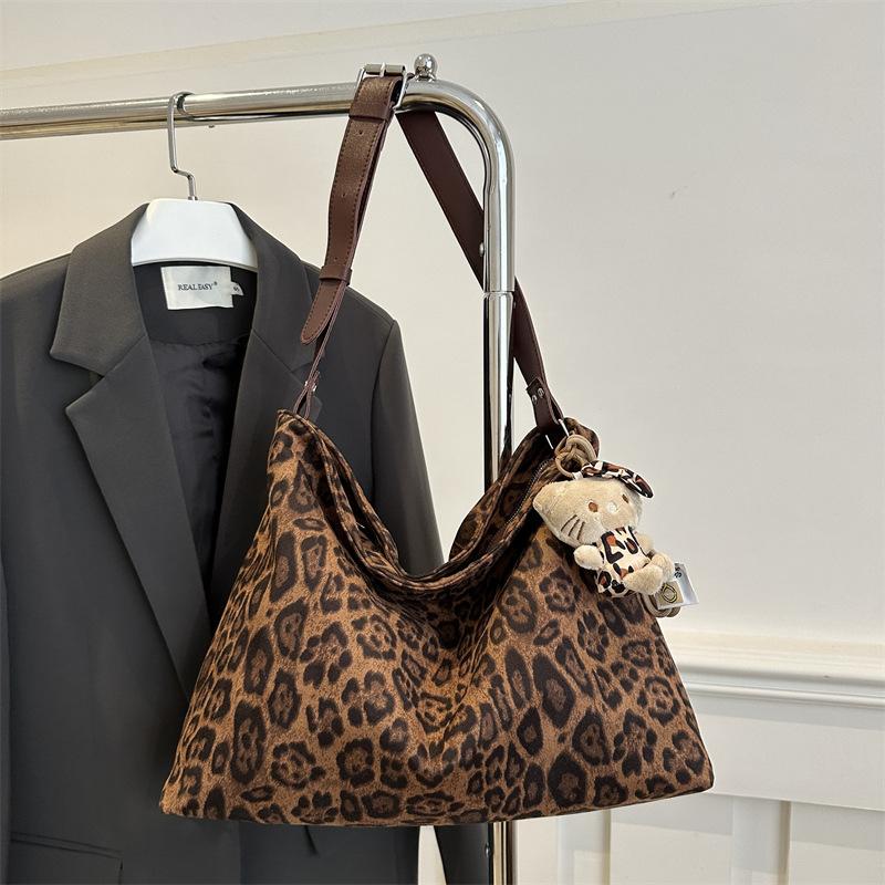 Leopard Print Bag Women's Large Capacity 2024 New Autumn and Winter Vintage Popular Shoulder Bag Casual Commuting Crossbody Tote Bag