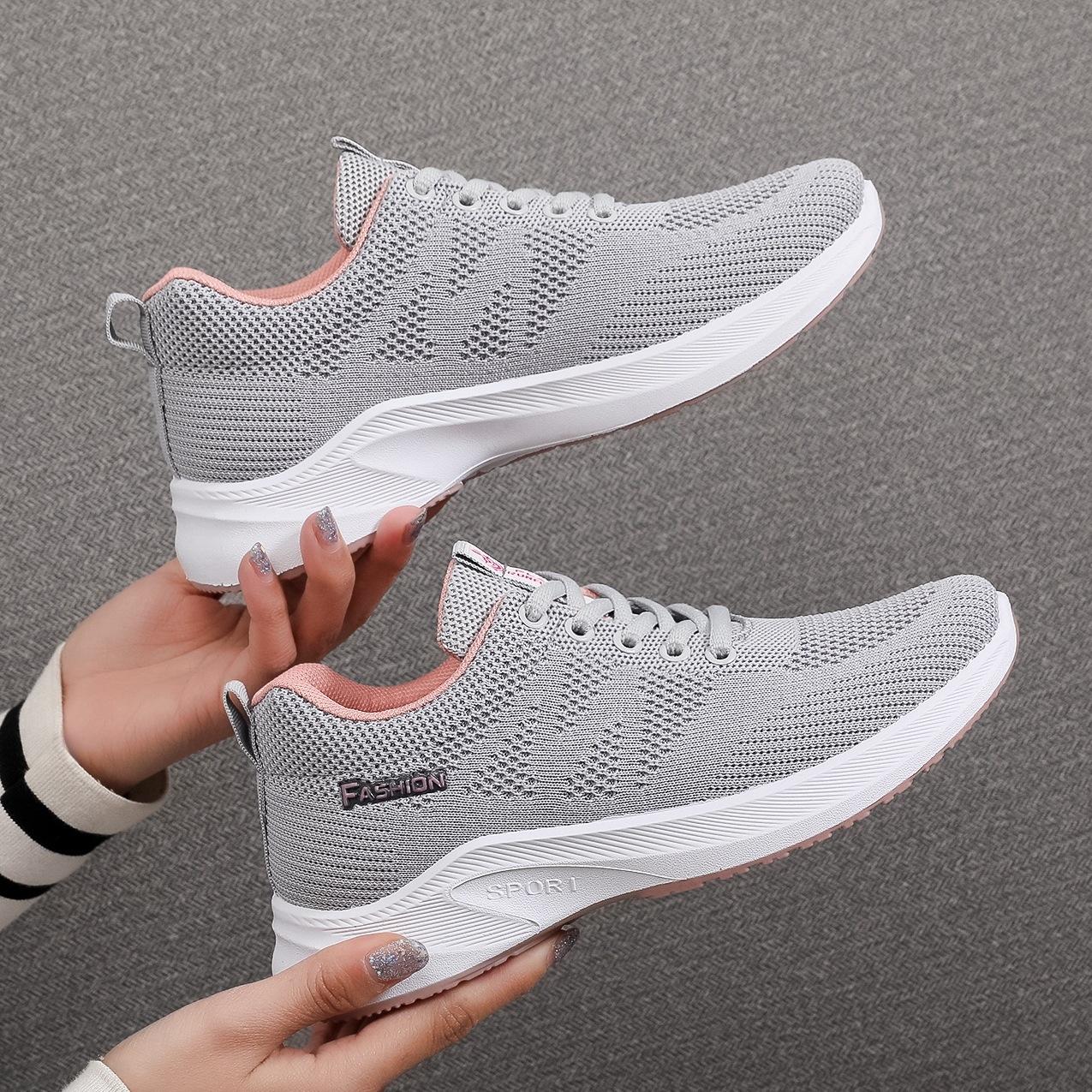 Women's casual sneakers for spring and summer, new soft-soled running shoes, versatile and fashionable shoes for middle-aged mothers, non-slip